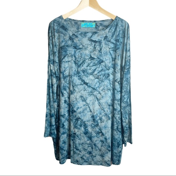 Hands to Hearts Abstract Tie Dye Long Sleeve Tunic - Picture 1 of 4